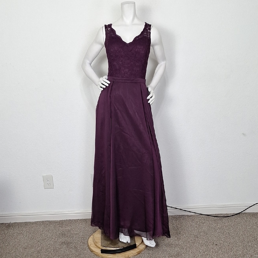 Belsoie Romantic Feminine Deep Purple Lace Back Formal Evening Gown Size 12